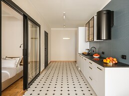 Art Palace by Fragola Collection