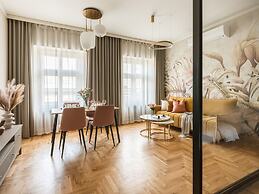 Art Palace by Fragola Collection