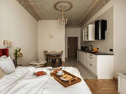 Art Palace by Fragola Collection
