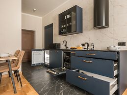 Art Palace by Fragola Collection