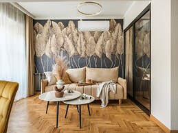 Art Palace by Fragola Collection