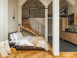 Art Palace by Fragola Collection