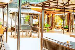 La Briella Hotel