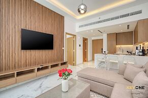Splendour Living 1BR at Azizi Riviera