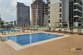 Splendour Living 1BR at Azizi Riviera