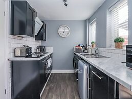 127 Bellhouse Way