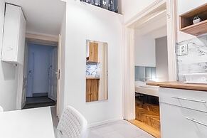 Elegant 1BR Apt Steps from Praterstern