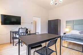 Spacious 1BR Apt Near Danube