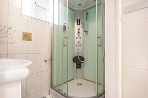 Spacious 1BR Apt Near Danube