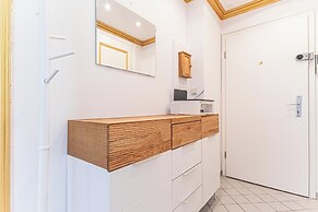 3BR Apt 15 Min from Landstraße Hub