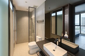 Scarletz Suites