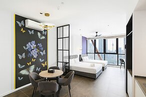 Scarletz Suites