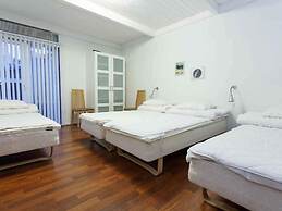 5 Star Holiday Home in Give