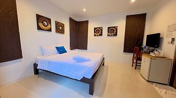 Baan Phu Chalong Place