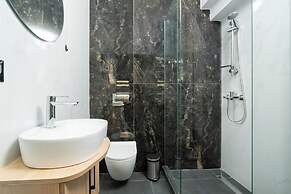 TOWER 15 Suites