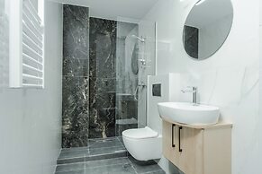 TOWER 15 Suites