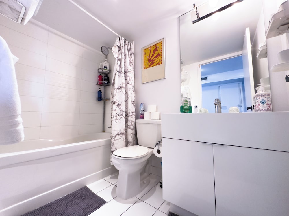 Lux Lakeview Suite CNTower Free Parking