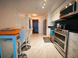Lux Lakeview Suite CNTower Free Parking