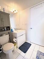 Lux Lakeview Suite CNTower Free Parking