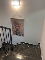 Villa - Sleeps 6 - Near Local Attractions