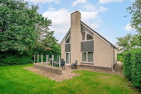 Charming Villa With Sauna and South-facing Garden
