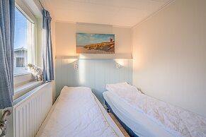 Cozy Detached Bungalow for 4 Persons