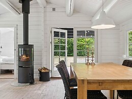 4 Star Holiday Home in Dronningmolle