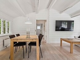 4 Star Holiday Home in Dronningmolle