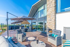 Modern, Luxurious and Sustainable Nature Villa
