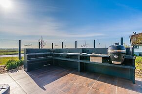 Modern, Luxurious and Sustainable Nature Villa