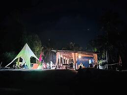 Marine Bay Glamping Beach Resort