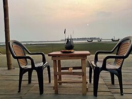 Marine Bay Glamping Beach Resort