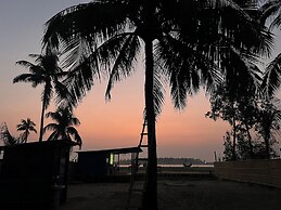 Marine Bay Glamping Beach Resort