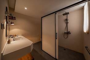 Lijiang Tennessee farmhouse hotel