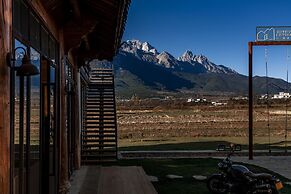 Lijiang Tennessee farmhouse hotel