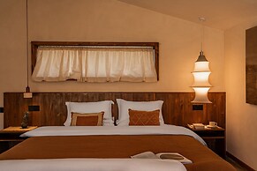 Lijiang Tennessee farmhouse hotel