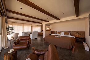 Lijiang Tennessee farmhouse hotel