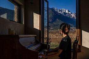 Lijiang Tennessee farmhouse hotel