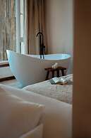Lijiang Tennessee farmhouse hotel