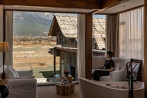Lijiang Tennessee farmhouse hotel