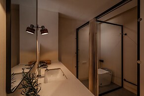 Lijiang Tennessee farmhouse hotel