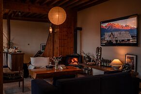 Lijiang Tennessee farmhouse hotel