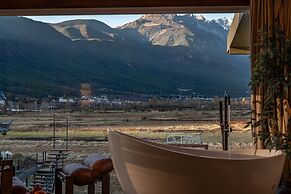 Lijiang Tennessee farmhouse hotel