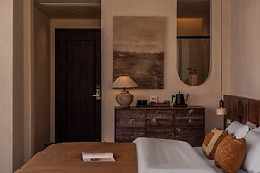 Lijiang Tennessee farmhouse hotel