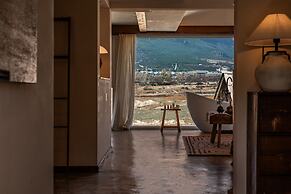 Lijiang Tennessee farmhouse hotel