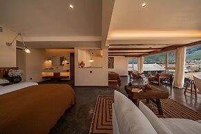 Lijiang Tennessee farmhouse hotel