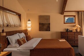 Lijiang Tennessee farmhouse hotel