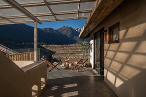 Lijiang Tennessee farmhouse hotel