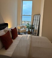 Luxury 2 Bed Apt Seaview By Urban Roost