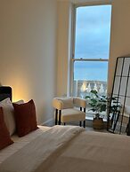 Luxury 2 Bed Apt Seaview By Urban Roost